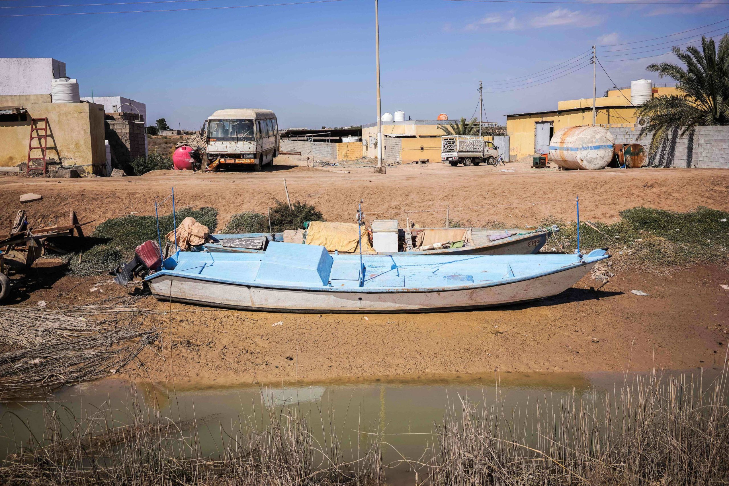 نهر دجلة اليوم يصارع الموت