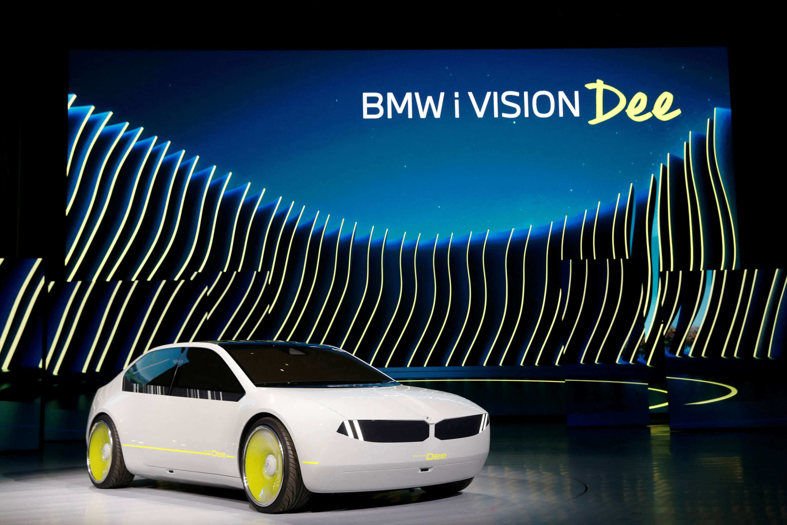 السيارة تحمل اسم BMW i Vision Dee