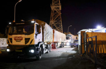 المساعدات الليبية إلى تونس