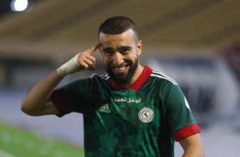 لاعب المنتخب التونسي نعيم السليتي