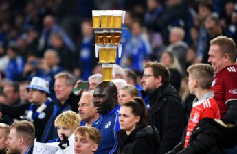 تخفيض نسبة الكحول في الجعة خلال مباراة إنجلترا- صربيا
