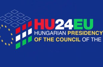 مكعب روبيك شعار رئاسة المجر للاتحاد الأوروبي