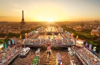 حفل افتتاح دورة الألعاب الأولمبية في باريس على نهر السين